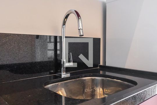 Cozinha de apartamento para alugar com 1 quarto, 48m² em Sumarezinho, São Paulo