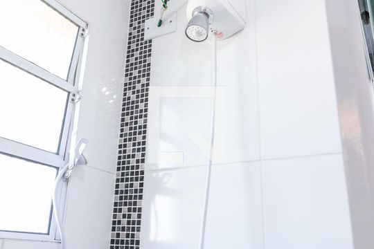 Banheiro de apartamento à venda com 1 quarto, 38m² em Vila Araguaia, São Paulo