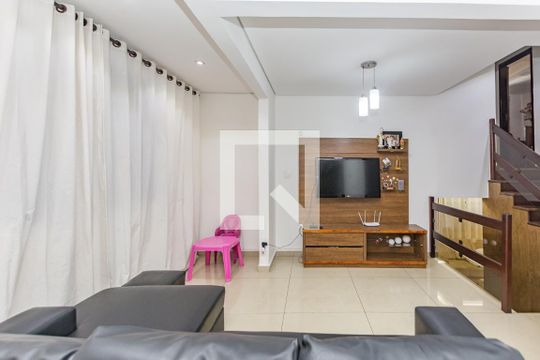 Sala 1 de casa à venda com 3 quartos, 250m² em Conjunto California, Belo Horizonte