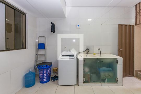 Área de Serviço de casa à venda com 3 quartos, 250m² em Conjunto California, Belo Horizonte