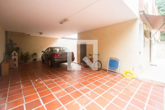 Garagem de casa à venda com 4 quartos, 338m² em Santo Amaro, São Paulo