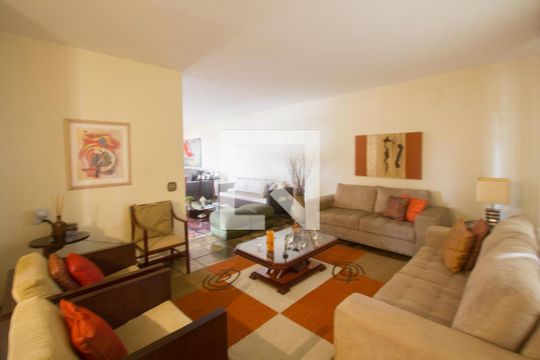 Casa à venda com 4 quartos, 338m² em Santo Amaro, São Paulo