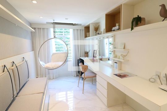 Suíte 4 de casa para alugar com 5 quartos, 800m² em Jardim Guanabara, Rio de Janeiro