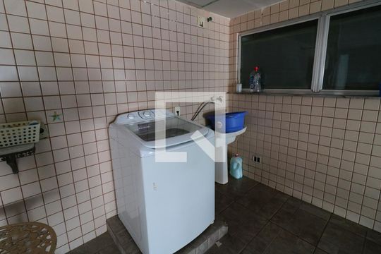 Área de Serviço de casa para alugar com 5 quartos, 800m² em Jardim Guanabara, Rio de Janeiro