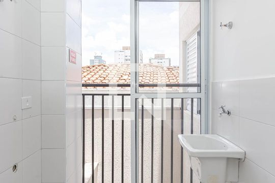 Area de Serviços de apartamento para alugar com 1 quarto, 30m² em Vila Brasílio Machado, São Paulo