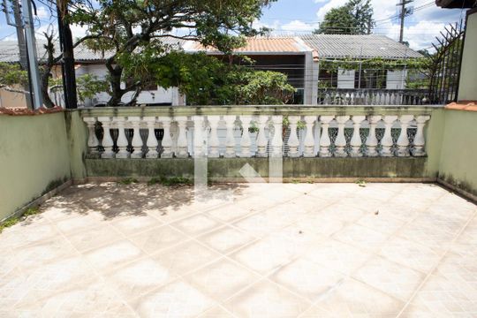 Varanda de casa à venda com 3 quartos, 216m² em Guapira, São Paulo