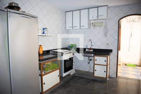 Cozinha de casa à venda com 3 quartos, 216m² em Guapira, São Paulo