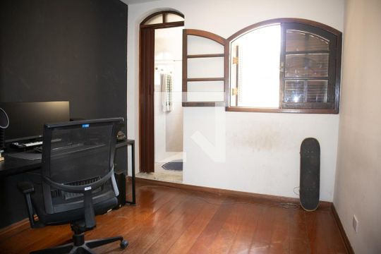 Quarto 1 de casa à venda com 3 quartos, 216m² em Guapira, São Paulo