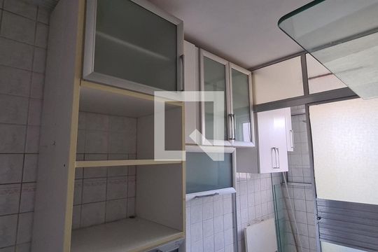 Cozinha de apartamento à venda com 2 quartos, 47m² em Novo Osasco, Osasco
