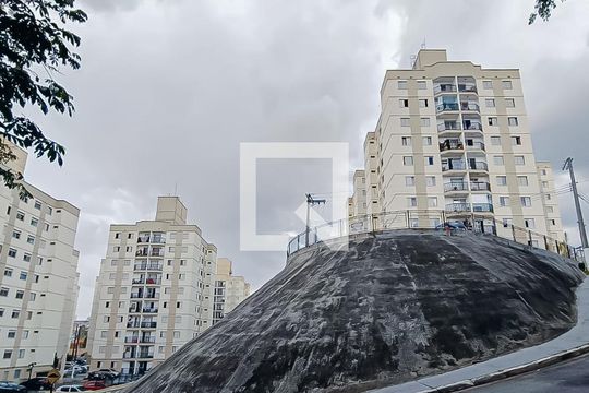 Área comum de apartamento para alugar com 3 quartos, 63m² em Jardim Botucatu, São Paulo