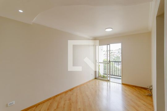 Apartamento para alugar com 3 quartos, 63m² em Jardim Botucatu, São Paulo