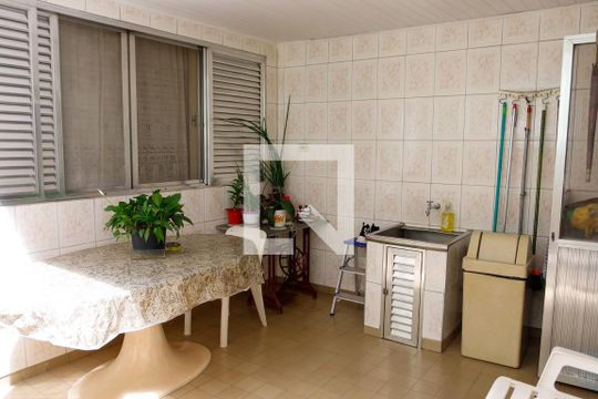 Área comum de casa para alugar com 3 quartos, 347m² em Vila Osasco, Osasco