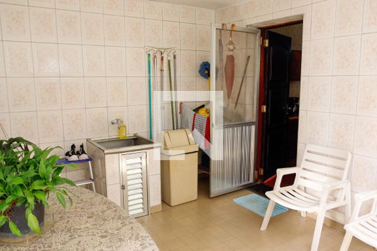 Área comum de casa para alugar com 3 quartos, 347m² em Vila Osasco, Osasco