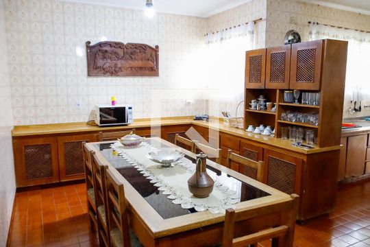Cozinha de casa para alugar com 3 quartos, 347m² em Vila Osasco, Osasco