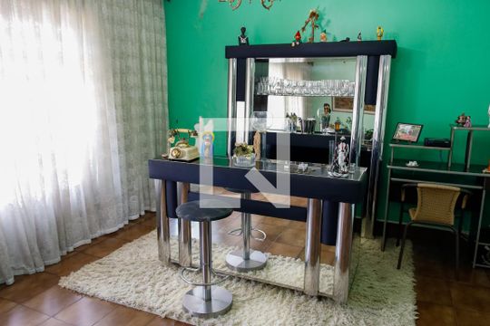 sala de casa para alugar com 3 quartos, 347m² em Vila Osasco, Osasco
