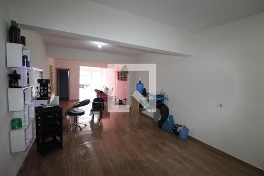 Área comum de casa à venda com 3 quartos, 410m² em Parque Peruche, São Paulo