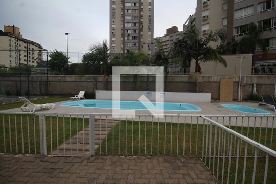 Área comum - Piscina de apartamento à venda com 2 quartos, 64m² em Harmonia, Canoas