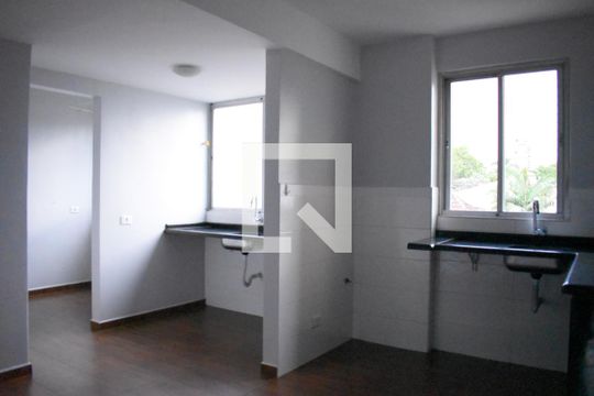 Cozinha de apartamento para alugar com 3 quartos, 133m² em Alto da Rua Xv, Curitiba