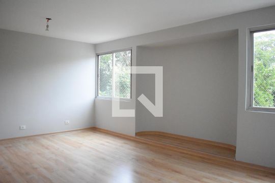 Apartamento para alugar com 3 quartos, 133m² em Alto da Rua Xv, Curitiba