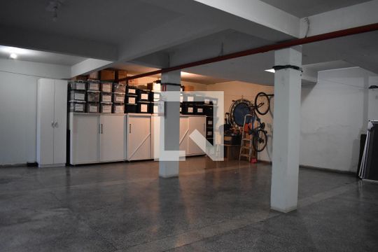 Garagem de apartamento para alugar com 3 quartos, 133m² em Alto da Rua Xv, Curitiba