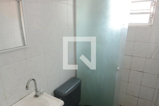 Banheiro da Suíte de casa para alugar com 2 quartos, 80m² em Jardim Prudência, São Paulo