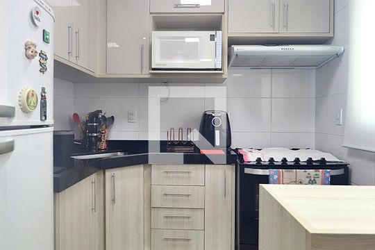 Cozinha de apartamento à venda com 2 quartos, 110m² em Vila Principe de Gales, Santo André