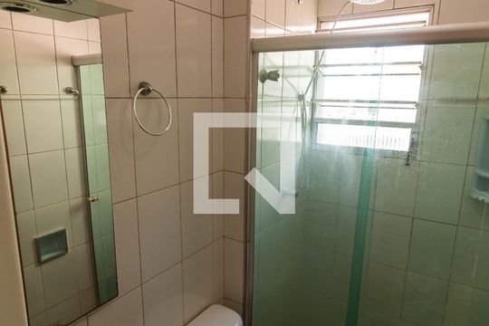 Banheiro de apartamento para alugar com 2 quartos, 55m² em Vila Robertina, São Paulo