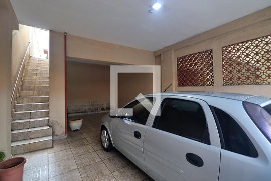 Garagem de casa à venda com 3 quartos, 190m² em Parque Novo Oratório, Santo André