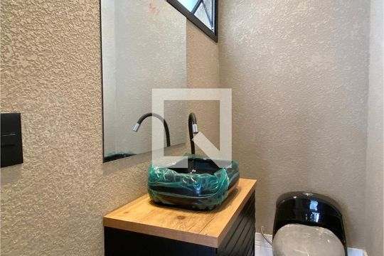Lavabo de casa de condomínio à venda com 4 quartos, 200m² em Parque Sinai, Santana de Parnaíba
