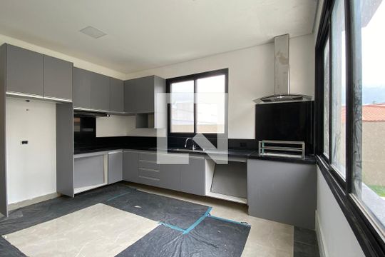 Cozinha de casa de condomínio à venda com 4 quartos, 200m² em Parque Sinai, Santana de Parnaíba