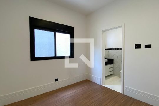 Suíte 1 de casa de condomínio à venda com 4 quartos, 200m² em Parque Sinai, Santana de Parnaíba