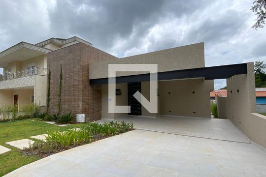 Fachada de casa de condomínio à venda com 4 quartos, 200m² em Parque Sinai, Santana de Parnaíba