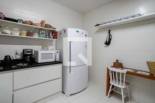 Cozinha de casa de condomínio à venda com 4 quartos, 400m² em Vila Progresso, Niterói