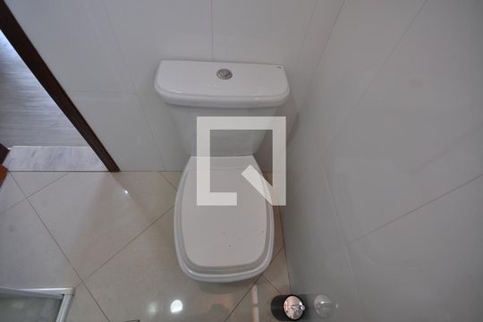Banheiro da Suíte 2 de casa à venda com 4 quartos, 280m² em Vila Mazzei, São Paulo