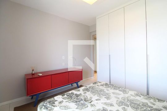 Suíte de apartamento para alugar com 2 quartos, 77m² em Vargem Grande, Rio de Janeiro