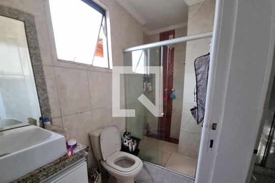 Banheiro de apartamento à venda com 3 quartos, 192m² em Castelo, Belo Horizonte