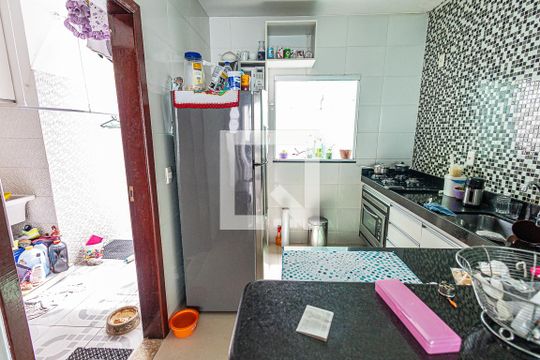 Cozinha de casa para alugar com 2 quartos, 100m² em Etelvina Carneiro, Belo Horizonte