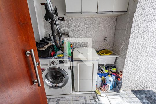 Area de serviço de casa para alugar com 2 quartos, 100m² em Etelvina Carneiro, Belo Horizonte