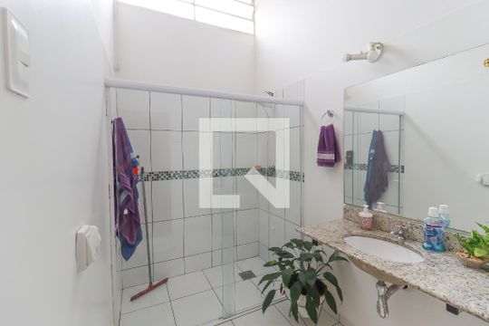 Banheiro de casa à venda com 2 quartos, 72m² em Vila Santana Ii, Jundiaí