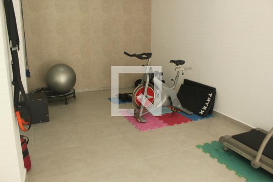 Área comum - Academia de casa de condomínio para alugar com 2 quartos, 58m² em Jardim Cidália, São Paulo
