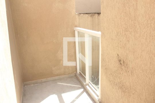 Sacada de casa de condomínio para alugar com 2 quartos, 58m² em Jardim Cidália, São Paulo