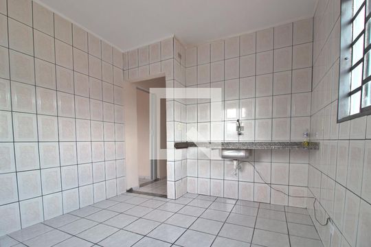 Cozinha de casa para alugar com 2 quartos, 100m² em Recanto dos Victor’s, Cotia