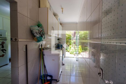 Área de Serviço de casa à venda com 3 quartos, 255m² em Vila Lucinda, Santo André