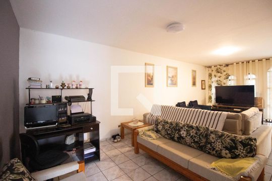 Sala de casa à venda com 3 quartos, 500m² em Limoeiro, São Paulo