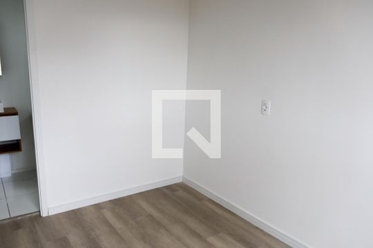 Quarto 1 de kitnet/studio para alugar com 1 quarto, 29m² em Bonfim, Osasco