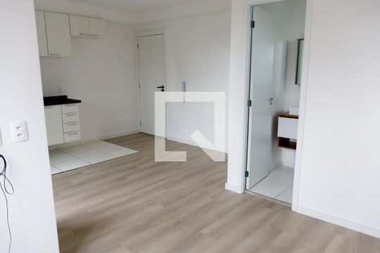 Quarto 1 de kitnet/studio para alugar com 1 quarto, 29m² em Bonfim, Osasco