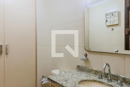 Lavabo de apartamento à venda com 4 quartos, 138m² em Santo Amaro, São Paulo