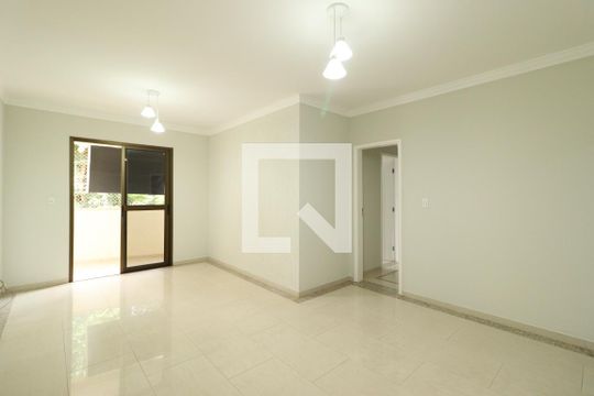 Apartamento para alugar com 3 quartos, 102m² em Santa Mônica, Uberlândia