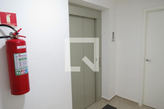 Elevador de apartamento à venda com 2 quartos, 42m² em Vila Pirituba, São Paulo