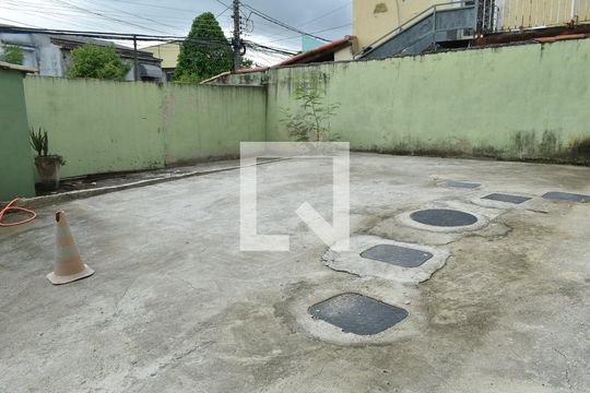 Garagem de casa de condomínio para alugar com 2 quartos, 106m² em Campo Grande, Rio de Janeiro